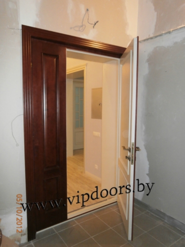 entrance-one-and-a-half-door-with-double-painting.jpg