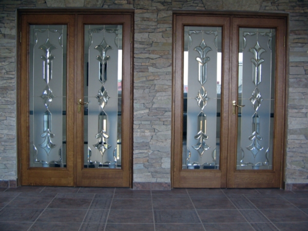 Beautiful-glass-doors-from-the-array-in-VIP-interior-wooden-house-www.vipdoors.by.jpg