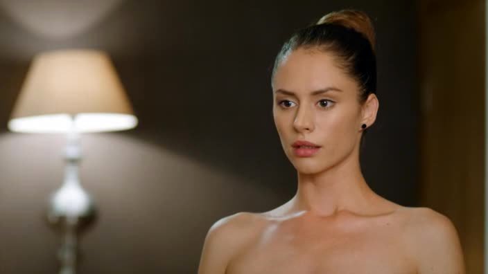 Отель Элеон: 1 сезон, 9 серия смотреть в хорошем качестве онлайн