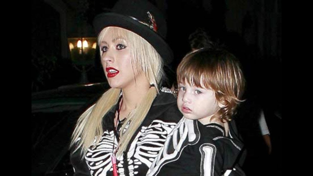 Кристина Агилера растрогала сеть фотографией со своим 10-летним сыном