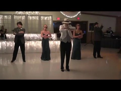 Зажигательный свадебный танец