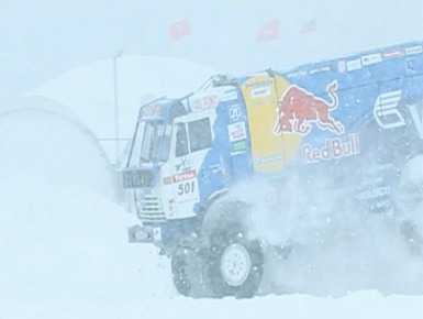  Red Bull – показательный заезд камаза по аэродрому Тушино, Россия 