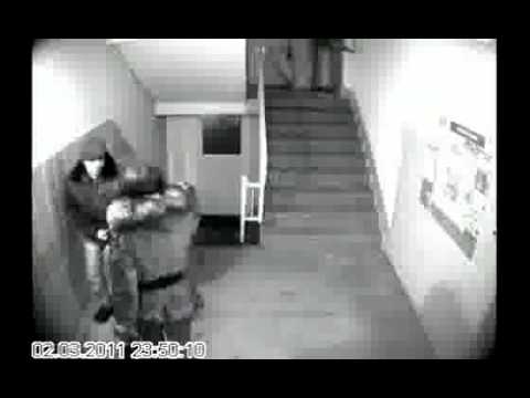 Скрытая камера Насильник напал на девушку