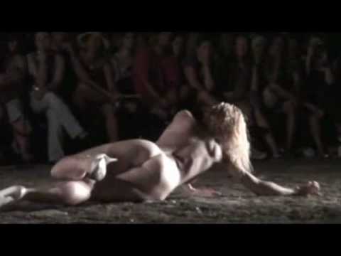 Голый балет на улице -  Fluss  FAUST