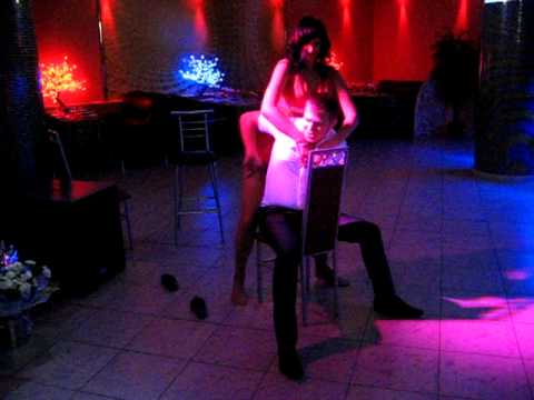 Стриптиз на свадьбе. Видео